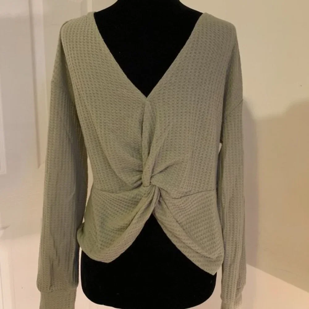 Twist Back Drop Shoulder Waffle Knit Tee - Picture 6 of 7